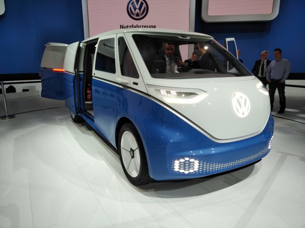 volkswagen presenta el id buzz cargo en hannover