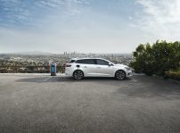 Renault Megane Iv Estate E Tech Plug In (kfb Phev)