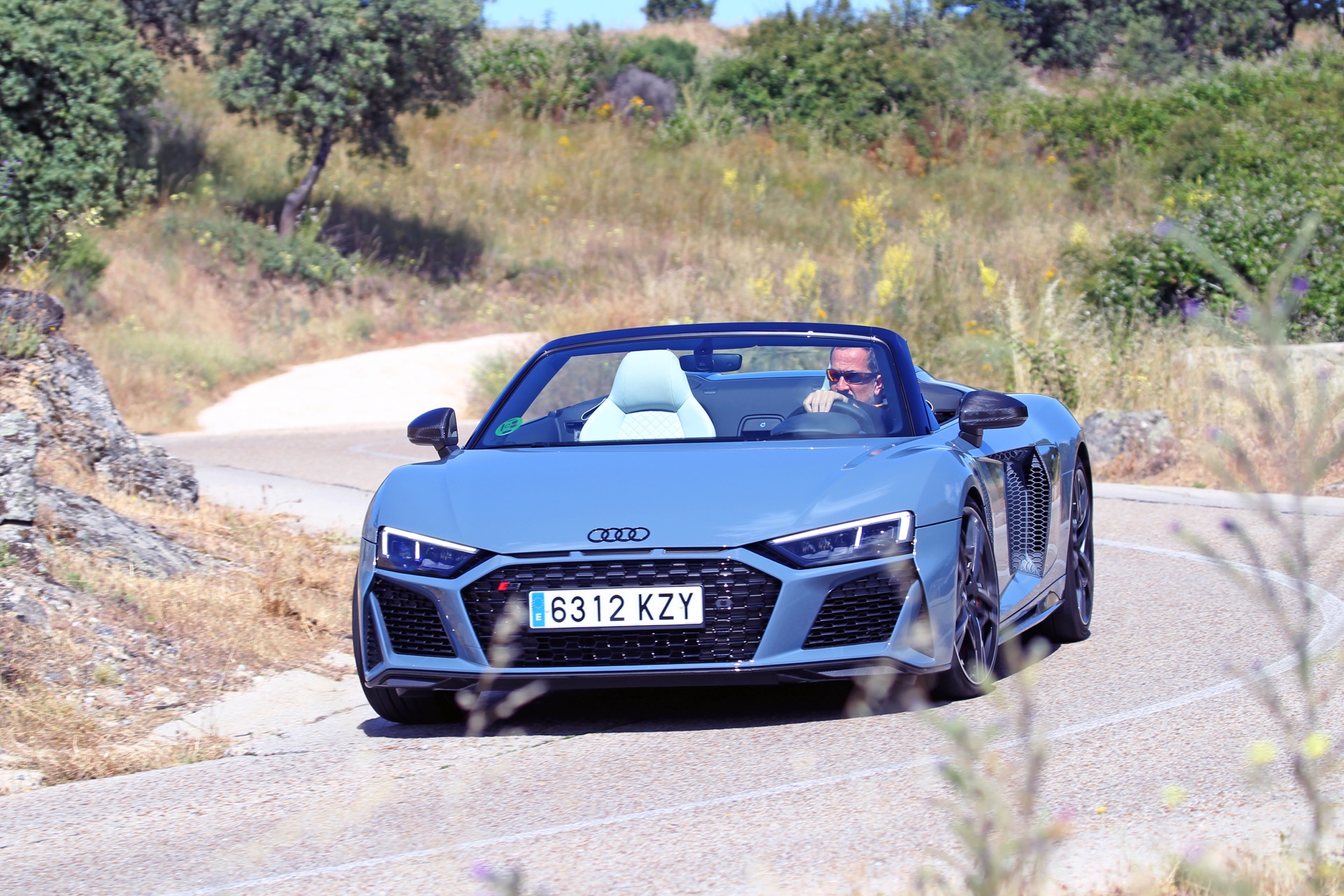 Audi R8 V10 Spyder 2