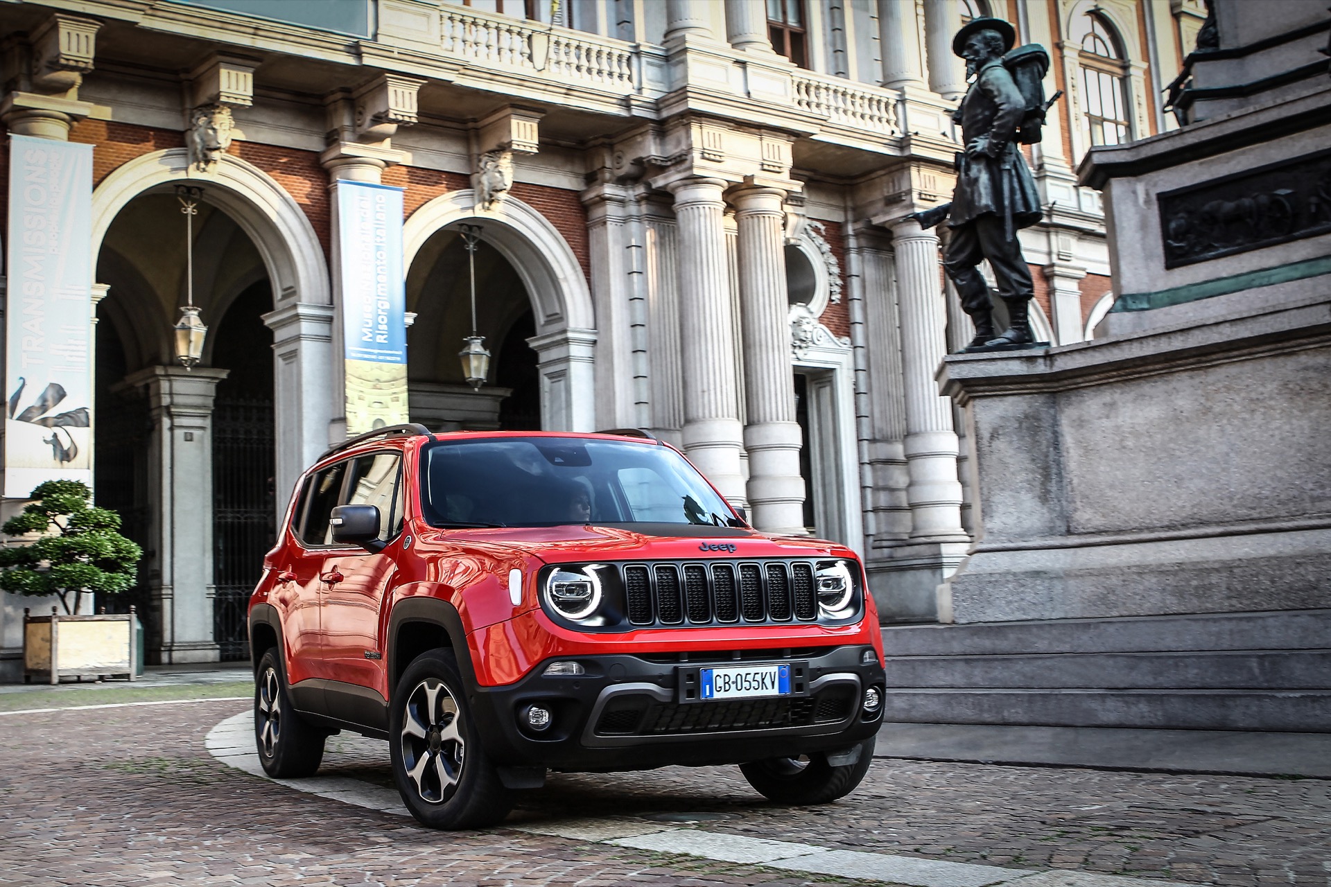 Jeep Renegade 4xe 18